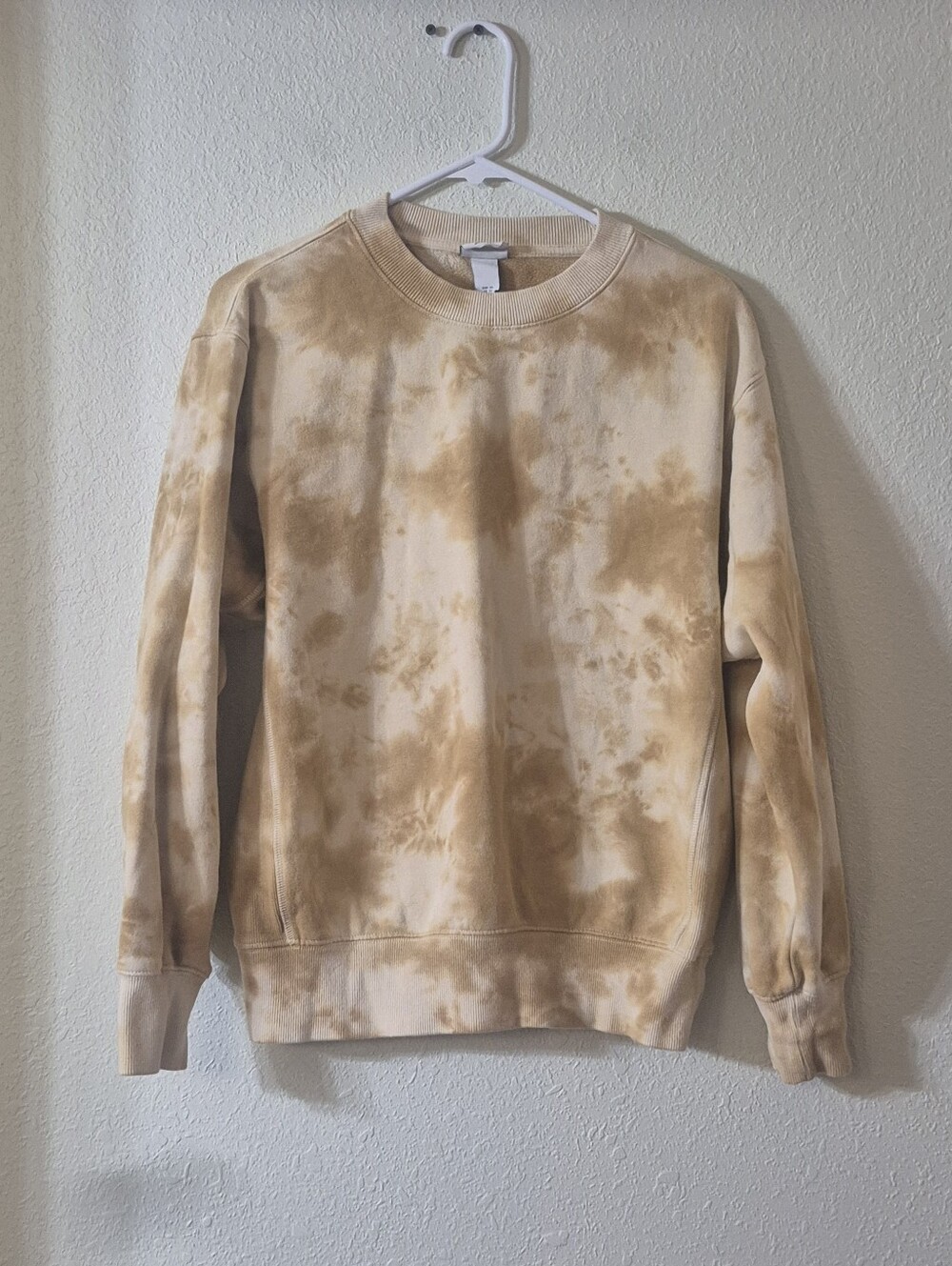 H&M Beige Tie-Dye Crewneck Sweatshirt